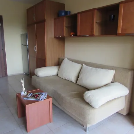 Apart Holiday Club * Ravda